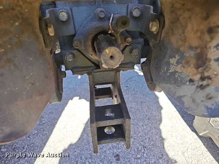 image for item DR5822 Kubota L3710D HST  tractor