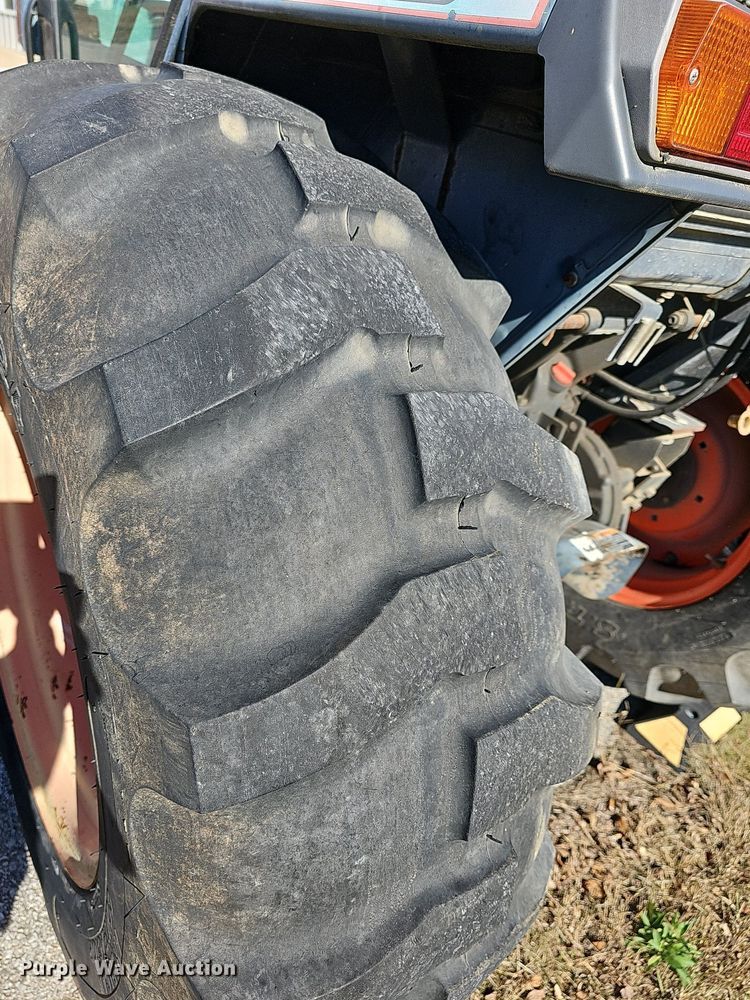 image for item DR5822 Kubota L3710D HST  tractor