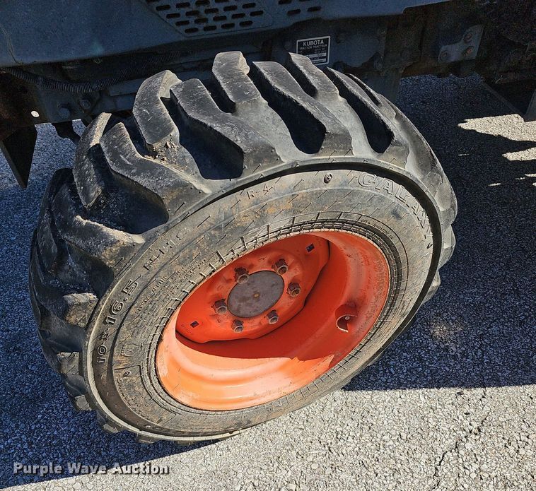 image for item DR5822 Kubota L3710D HST  tractor