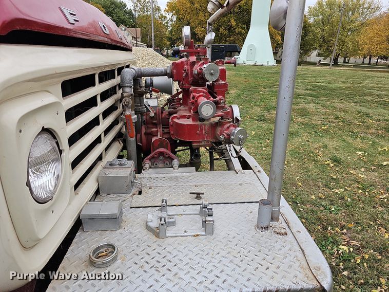 image for item DR5839 1973 Ford F600  fire truck