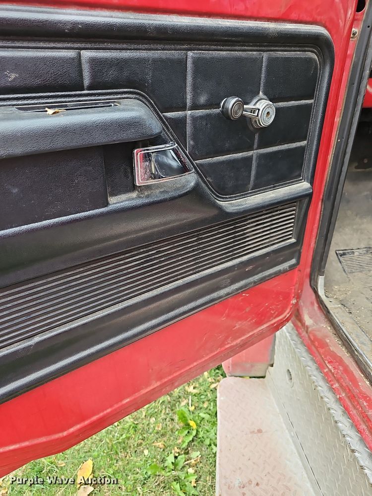 image for item DR5839 1973 Ford F600  fire truck