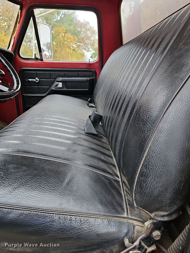 image for item DR5839 1973 Ford F600  fire truck