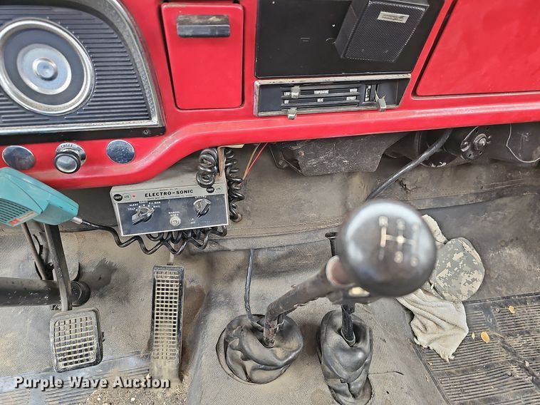 image for item DR5839 1973 Ford F600  fire truck