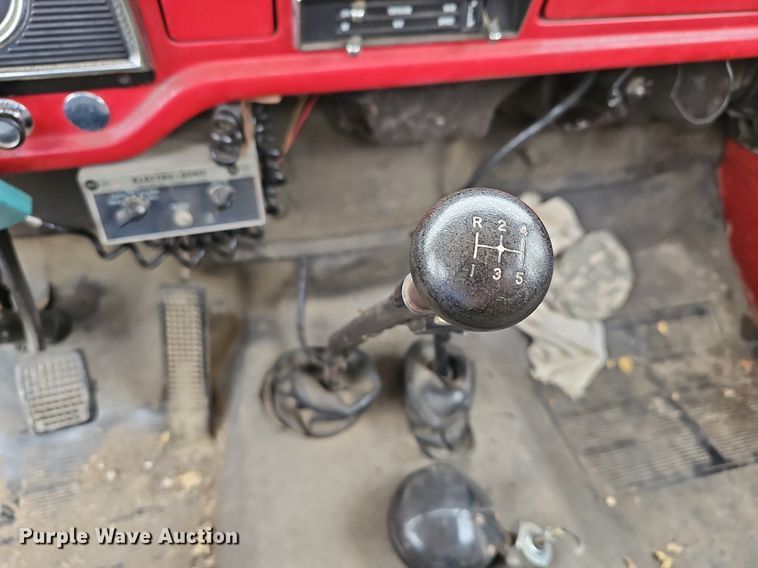 image for item DR5839 1973 Ford F600  fire truck