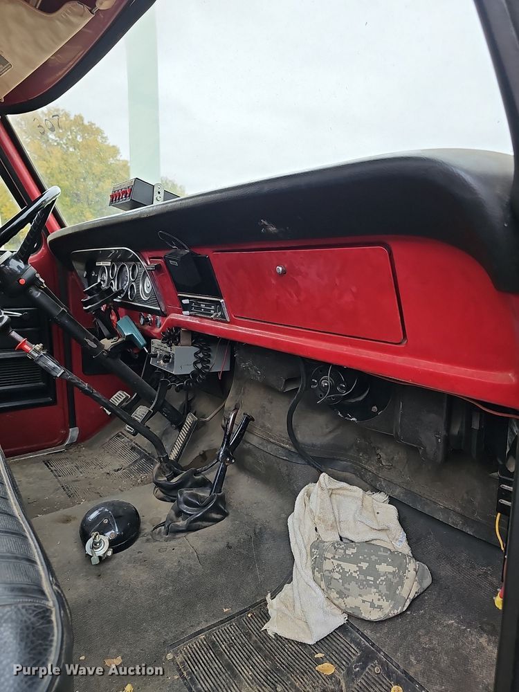 image for item DR5839 1973 Ford F600  fire truck