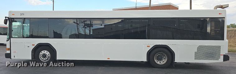 image for item DR5849 2011 Gillig  transit bus