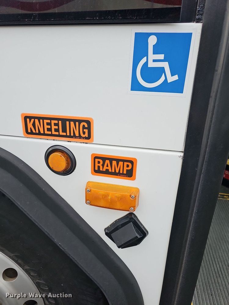 image for item DR5849 2011 Gillig  transit bus