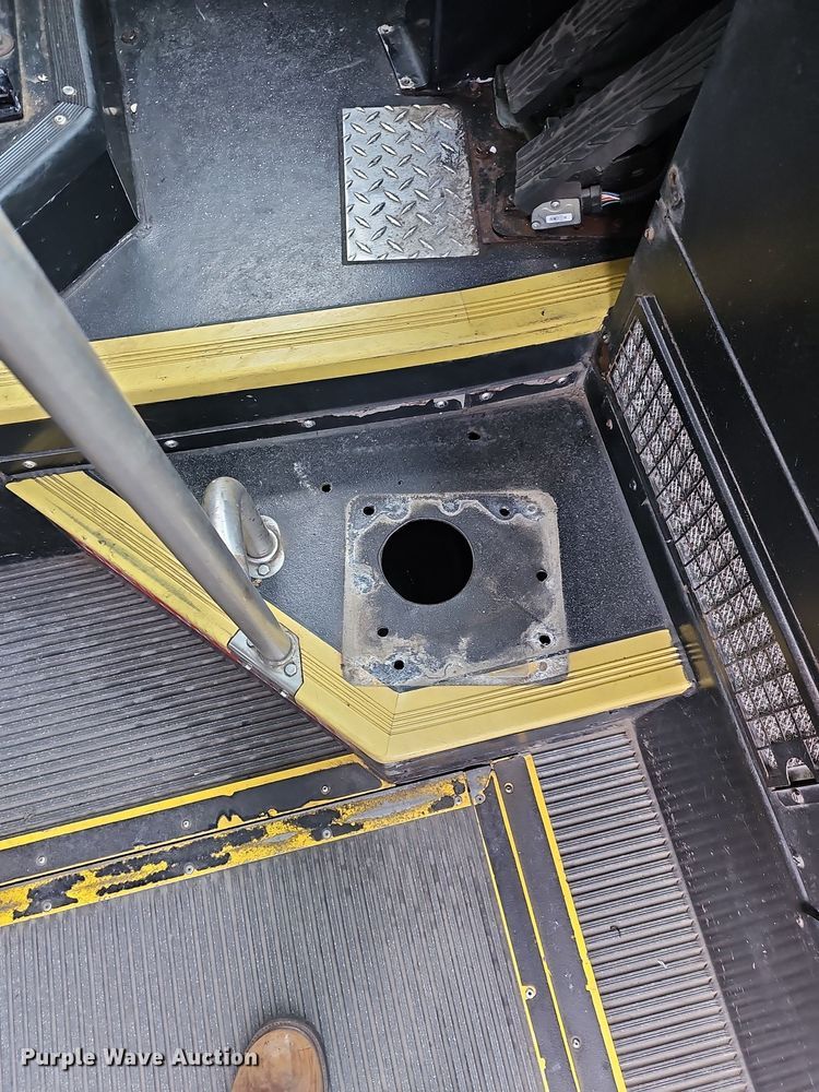 image for item DR5849 2011 Gillig  transit bus