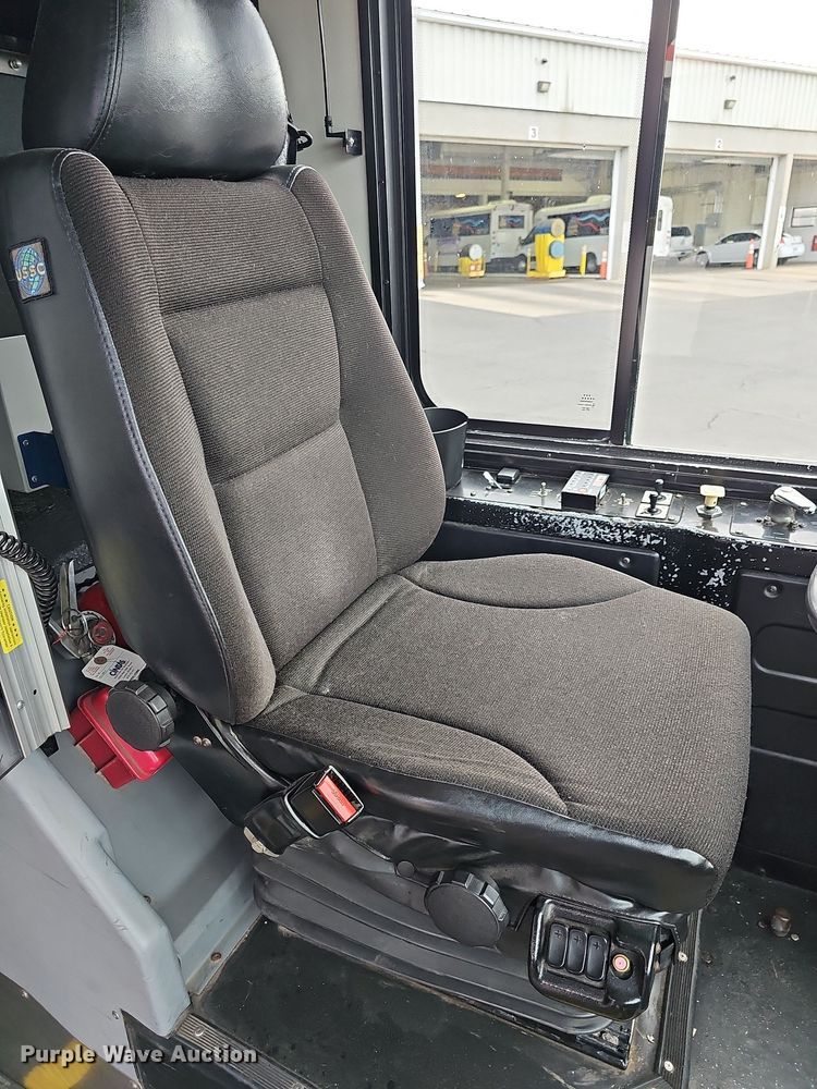 image for item DR5849 2011 Gillig  transit bus