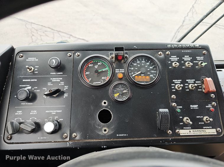 image for item DR5849 2011 Gillig  transit bus