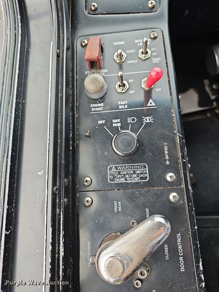 image for item DR5849 2011 Gillig  transit bus