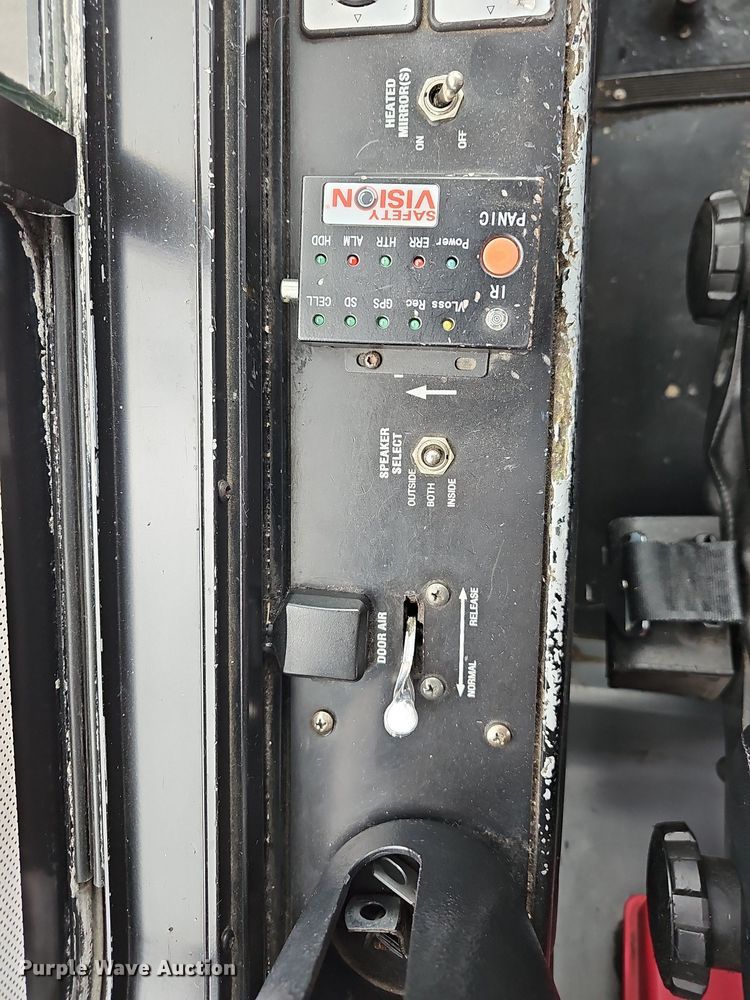 image for item DR5849 2011 Gillig  transit bus