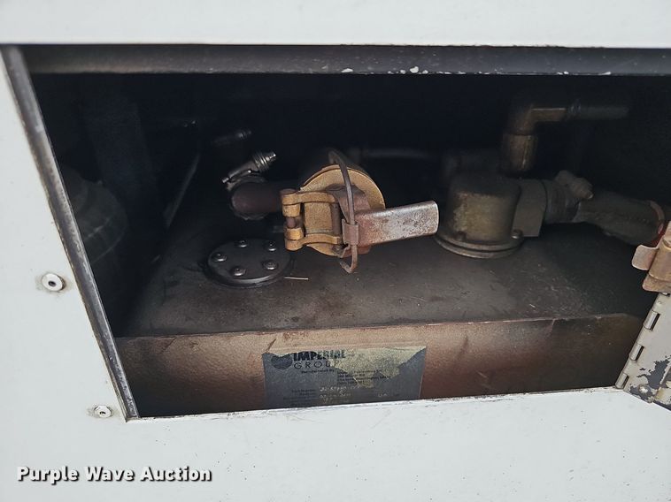 image for item DR5850 2011 Gillig G27B102N4  transit bus