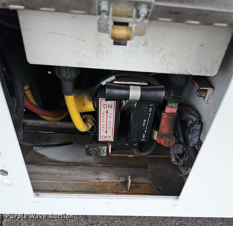 image for item DR5850 2011 Gillig G27B102N4  transit bus