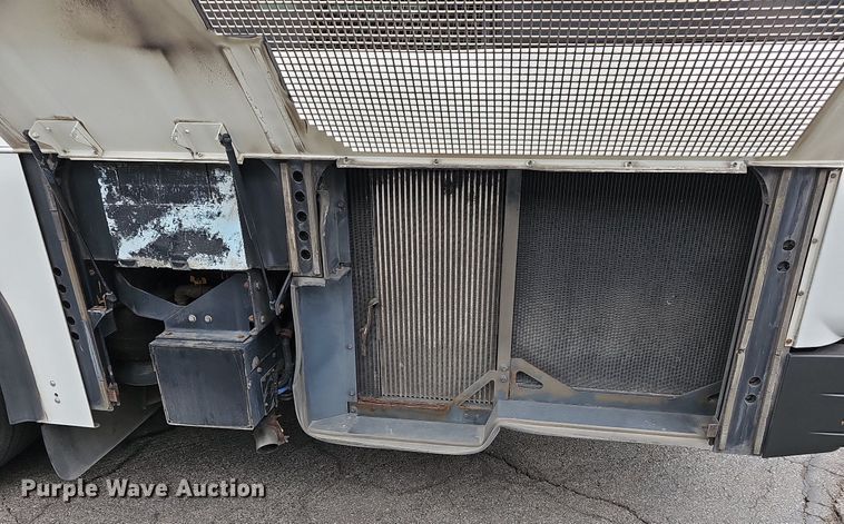 image for item DR5850 2011 Gillig G27B102N4  transit bus