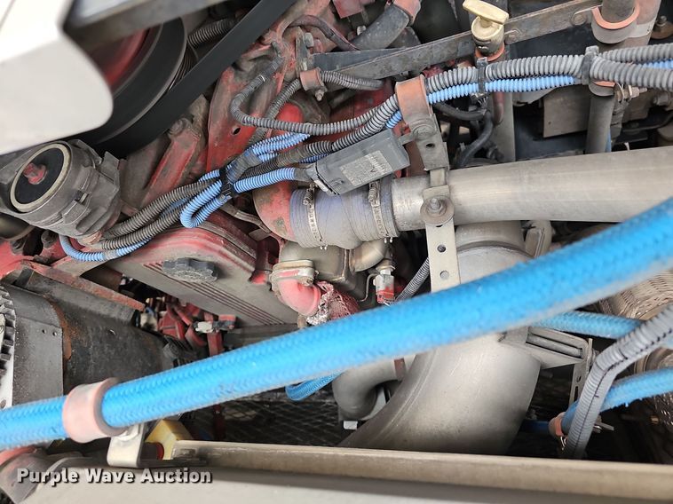 image for item DR5850 2011 Gillig G27B102N4  transit bus