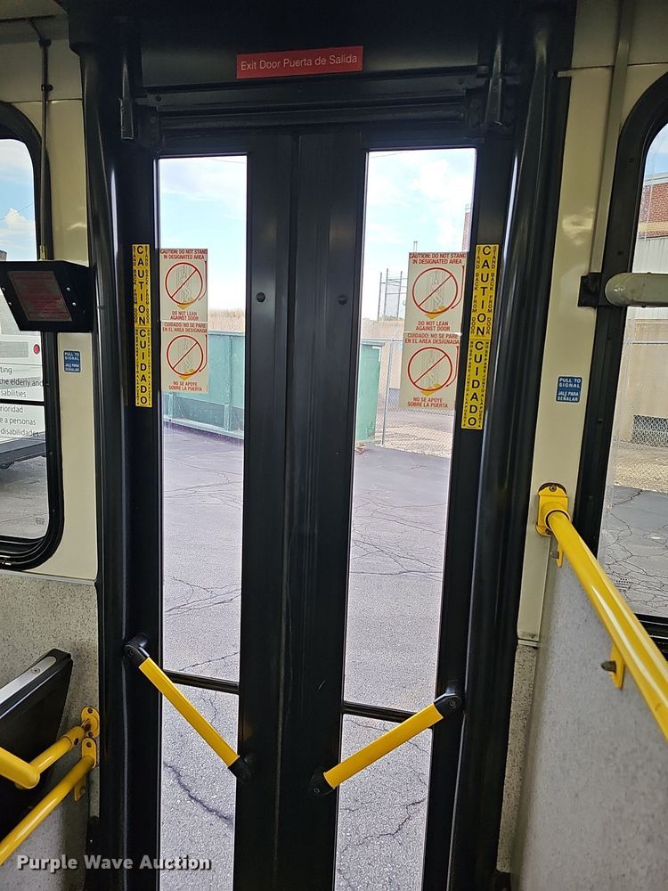 image for item DR5850 2011 Gillig G27B102N4  transit bus