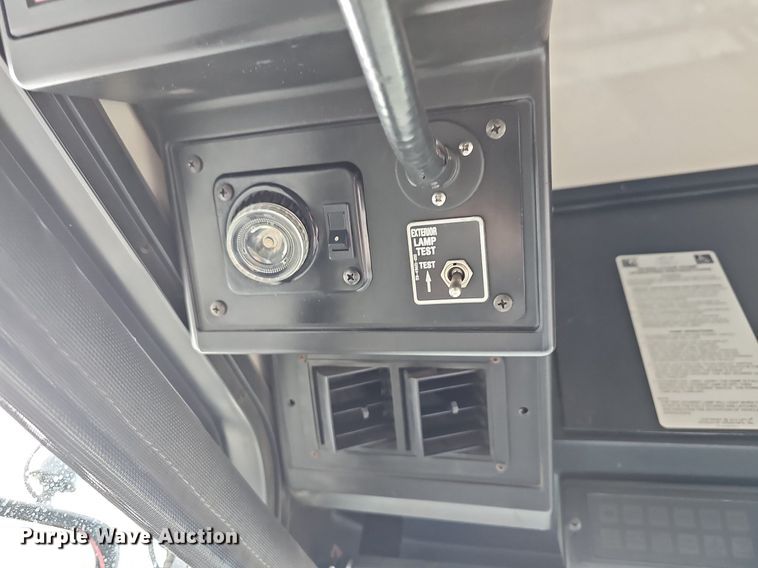 image for item DR5850 2011 Gillig G27B102N4  transit bus