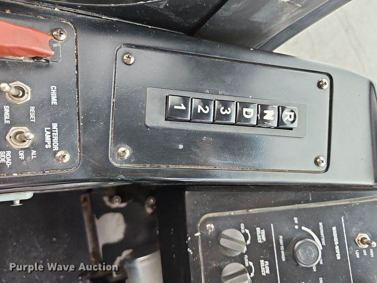 image for item DR5850 2011 Gillig G27B102N4  transit bus