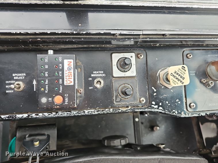 image for item DR5850 2011 Gillig G27B102N4  transit bus