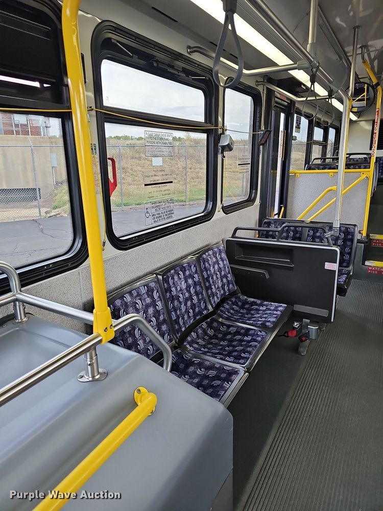 image for item DR5850 2011 Gillig G27B102N4  transit bus