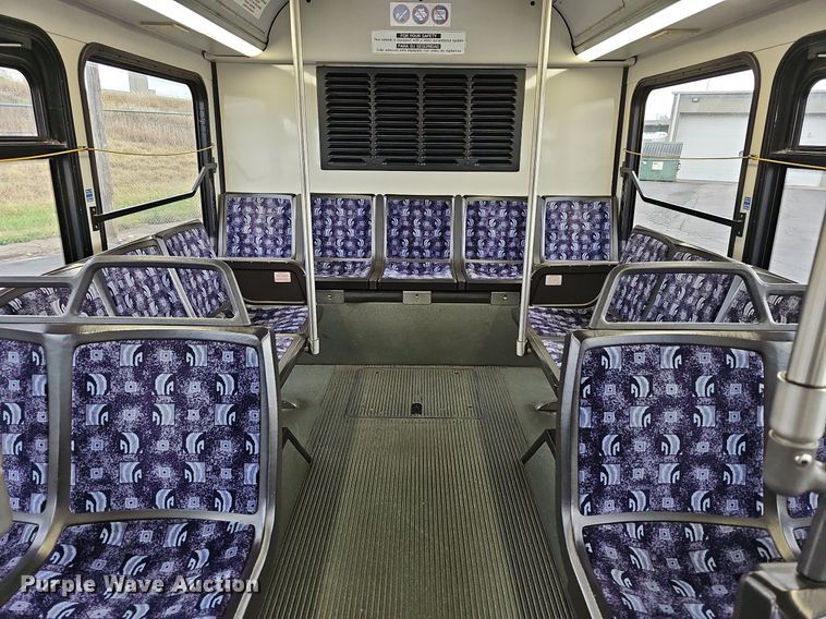 image for item DR5850 2011 Gillig G27B102N4  transit bus