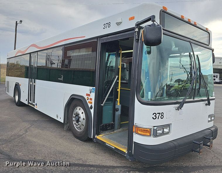image for item DR5851 2011 Gillig G27B102N4  transit bus