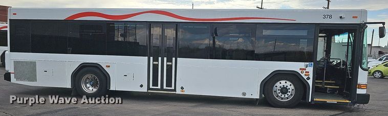 image for item DR5851 2011 Gillig G27B102N4  transit bus