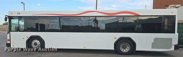 image for item DR5851 2011 Gillig G27B102N4  transit bus