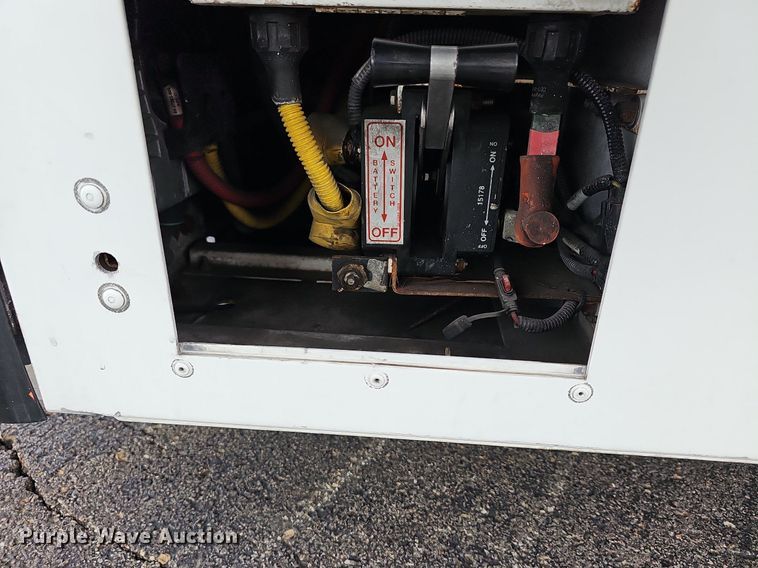 image for item DR5851 2011 Gillig G27B102N4  transit bus