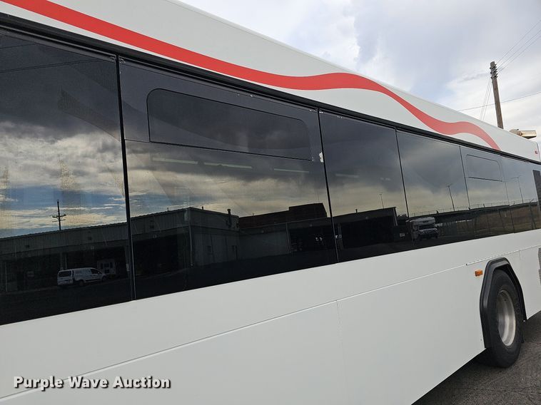 image for item DR5851 2011 Gillig G27B102N4  transit bus