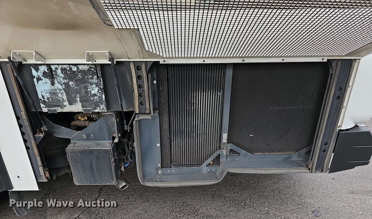 image for item DR5851 2011 Gillig G27B102N4  transit bus