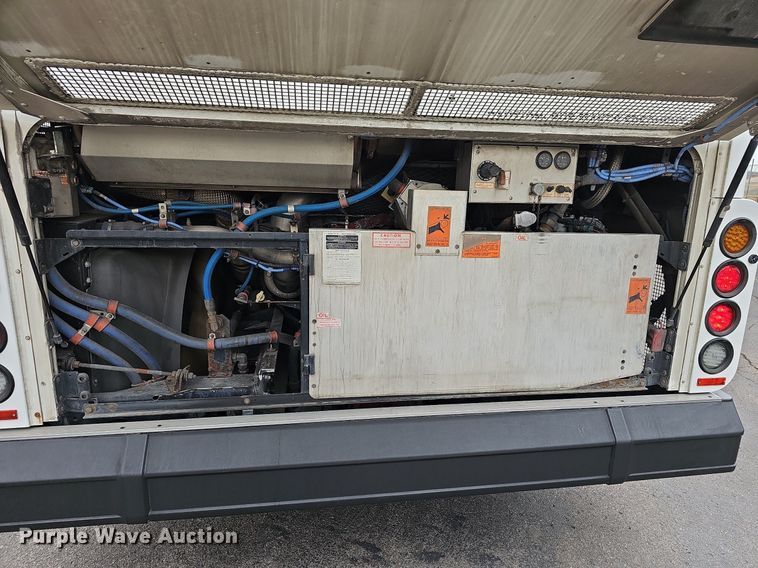 image for item DR5851 2011 Gillig G27B102N4  transit bus