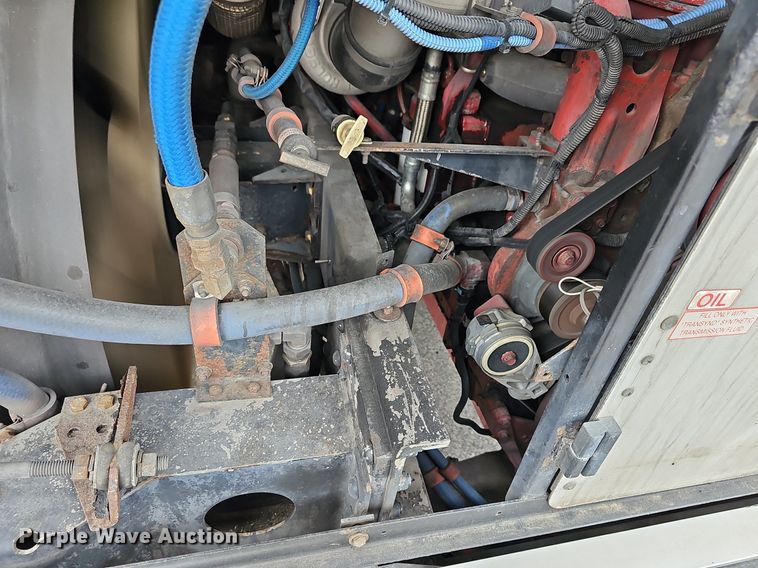 image for item DR5851 2011 Gillig G27B102N4  transit bus