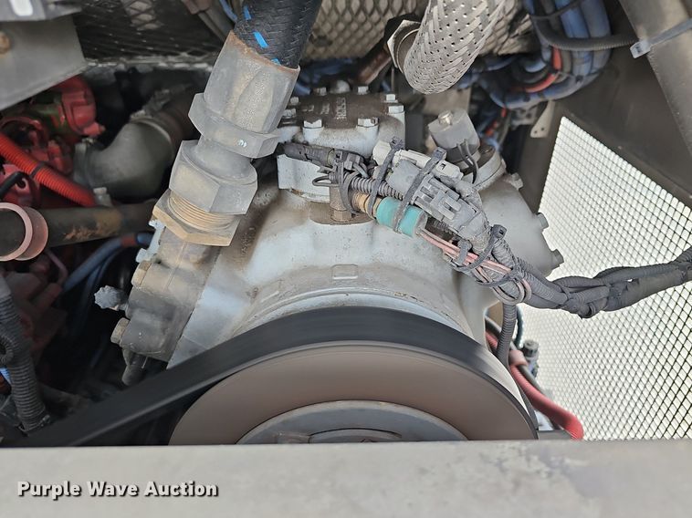 image for item DR5851 2011 Gillig G27B102N4  transit bus