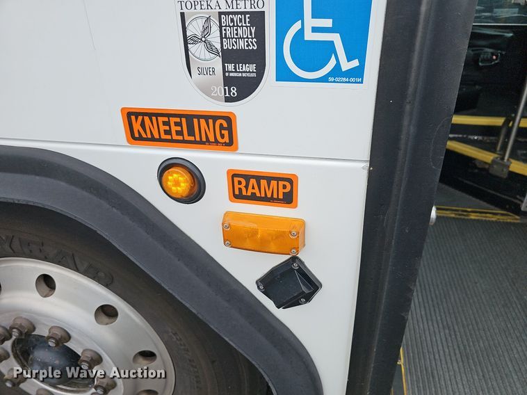 image for item DR5851 2011 Gillig G27B102N4  transit bus