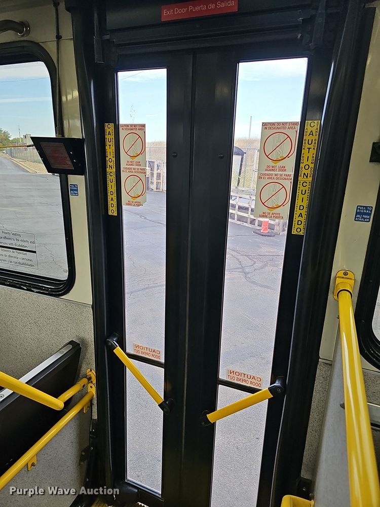 image for item DR5851 2011 Gillig G27B102N4  transit bus