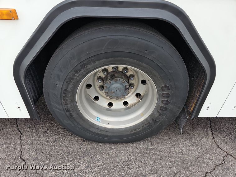 image for item DR5851 2011 Gillig G27B102N4  transit bus