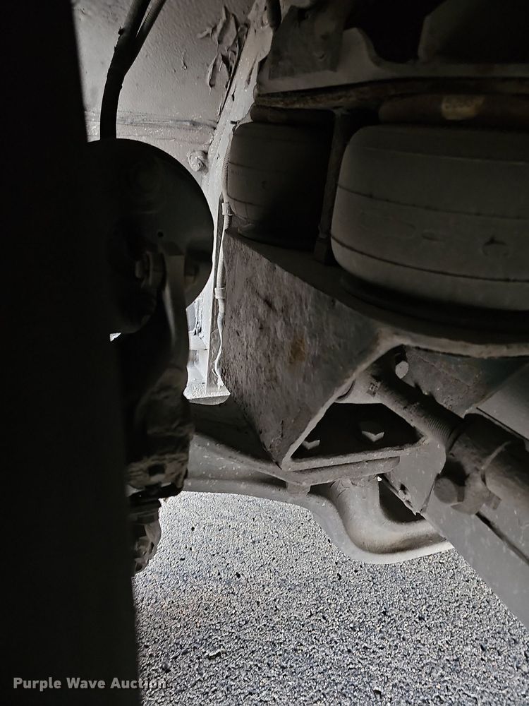 image for item DR5851 2011 Gillig G27B102N4  transit bus