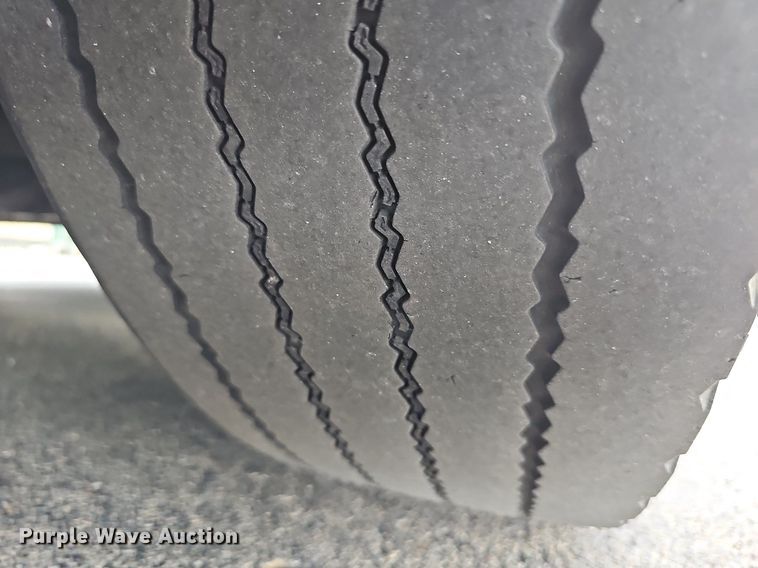 image for item DR5851 2011 Gillig G27B102N4  transit bus