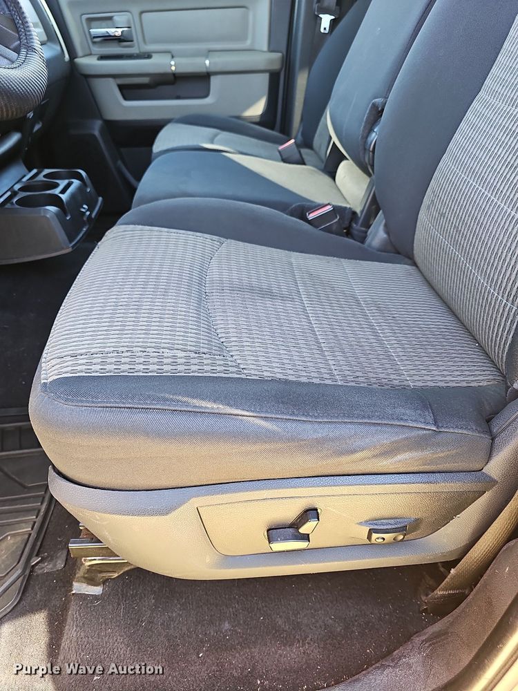 image for item DR5861 2010 Dodge Ram 1500  Quad Cab pickup truck