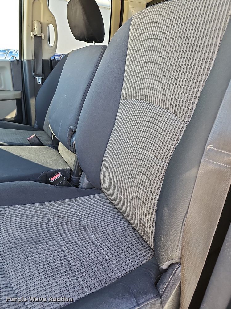 image for item DR5861 2010 Dodge Ram 1500  Quad Cab pickup truck