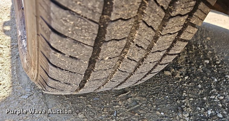 image for item DR5861 2010 Dodge Ram 1500  Quad Cab pickup truck