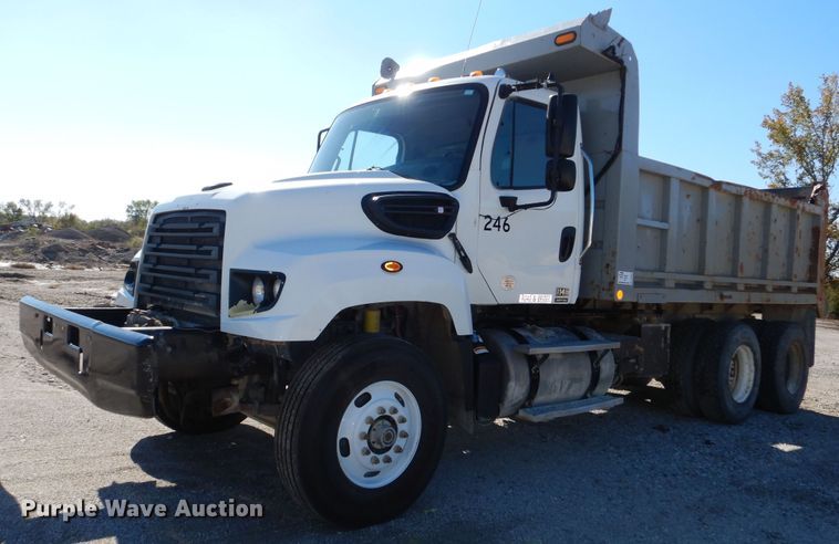 image for item DR5863 2014 Freightliner  114SD dump truck