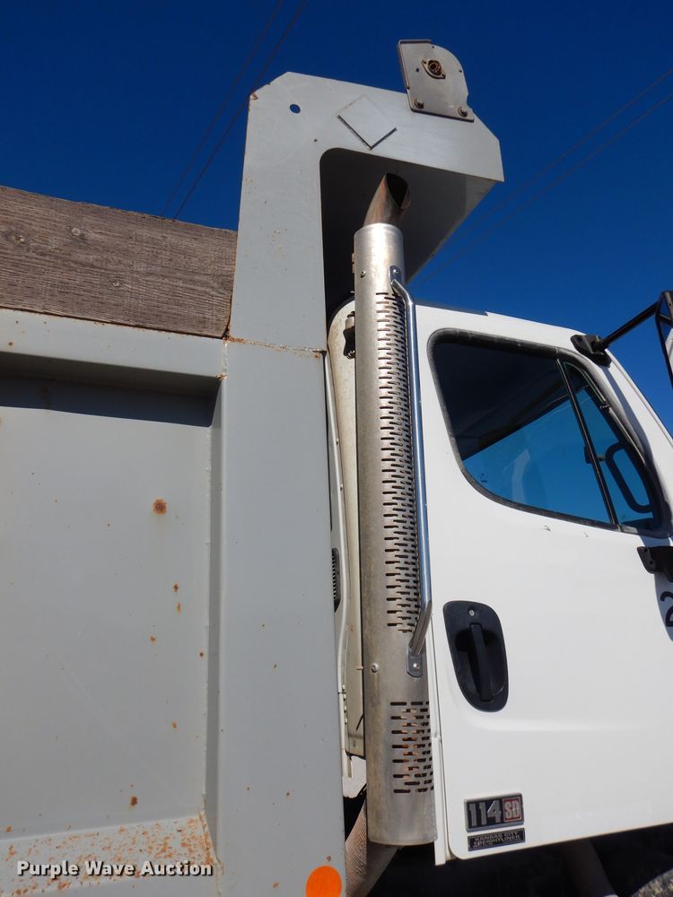 image for item DR5863 2014 Freightliner  114SD dump truck