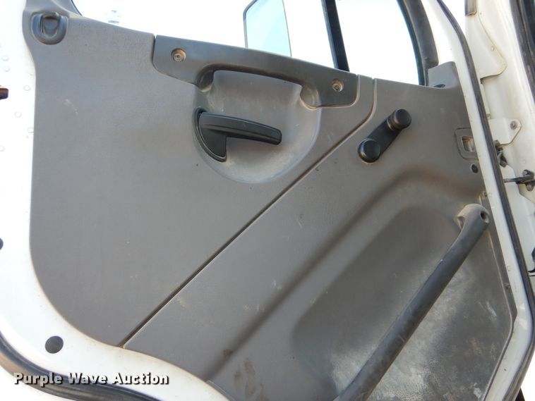 image for item DR5863 2014 Freightliner  114SD dump truck