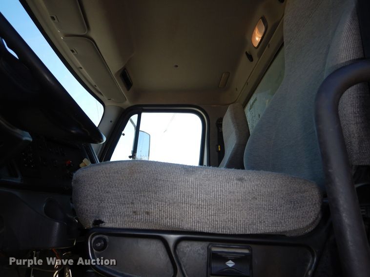 image for item DR5863 2014 Freightliner  114SD dump truck