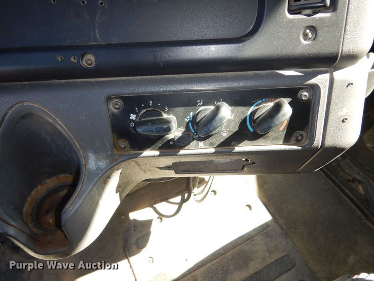 image for item DR5863 2014 Freightliner  114SD dump truck