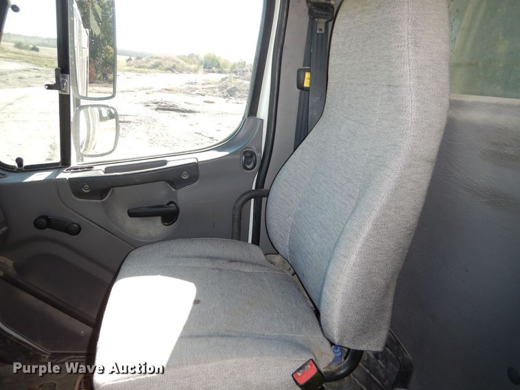 image for item DR5863 2014 Freightliner  114SD dump truck