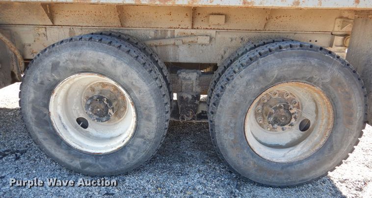 image for item DR5863 2014 Freightliner  114SD dump truck